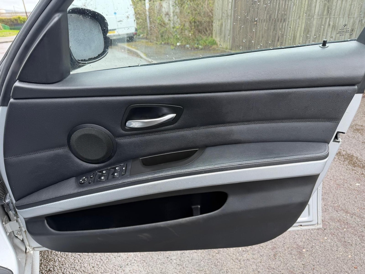 Used BMW 3 Series 2011 for sale - 78062902: Photo 25