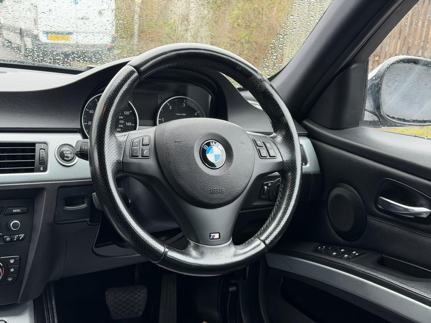 Used BMW 3 Series 2011 for sale - 78062902: Photo 37