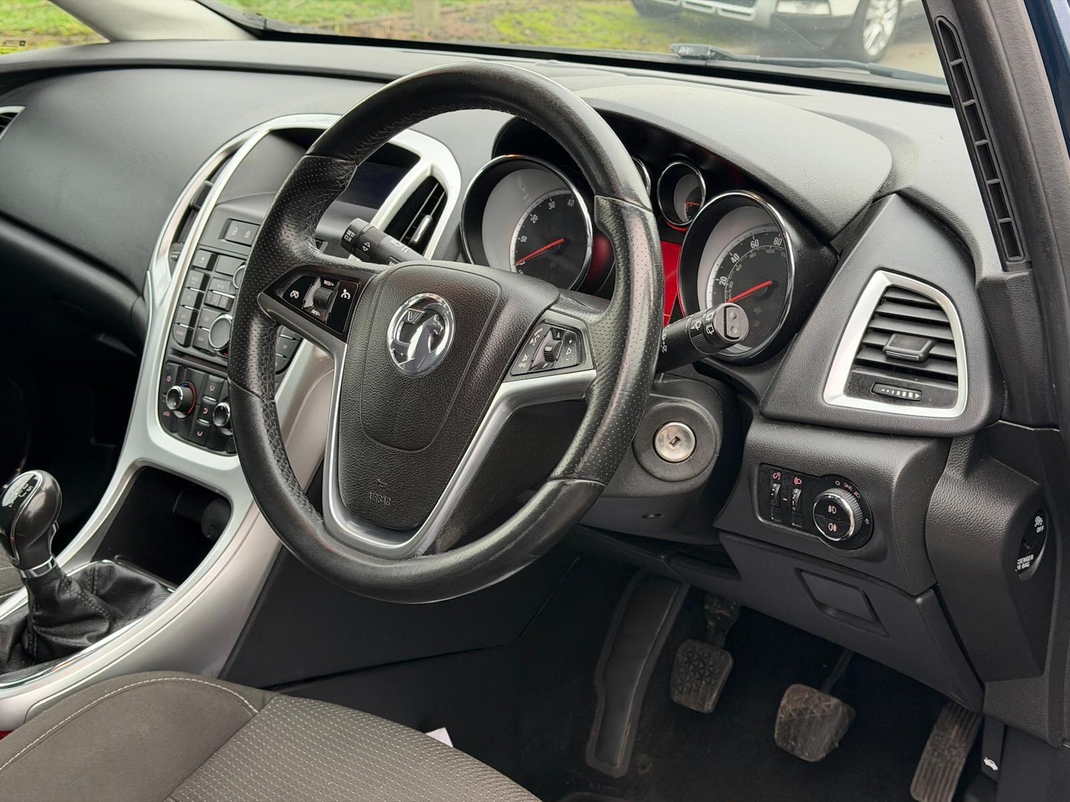 Used Vauxhall Astra 2010 for sale - 77314646: Photo 40