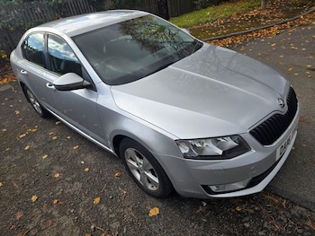 2016 (16) - 1.6 TDI CR 110 SE L 5dr
