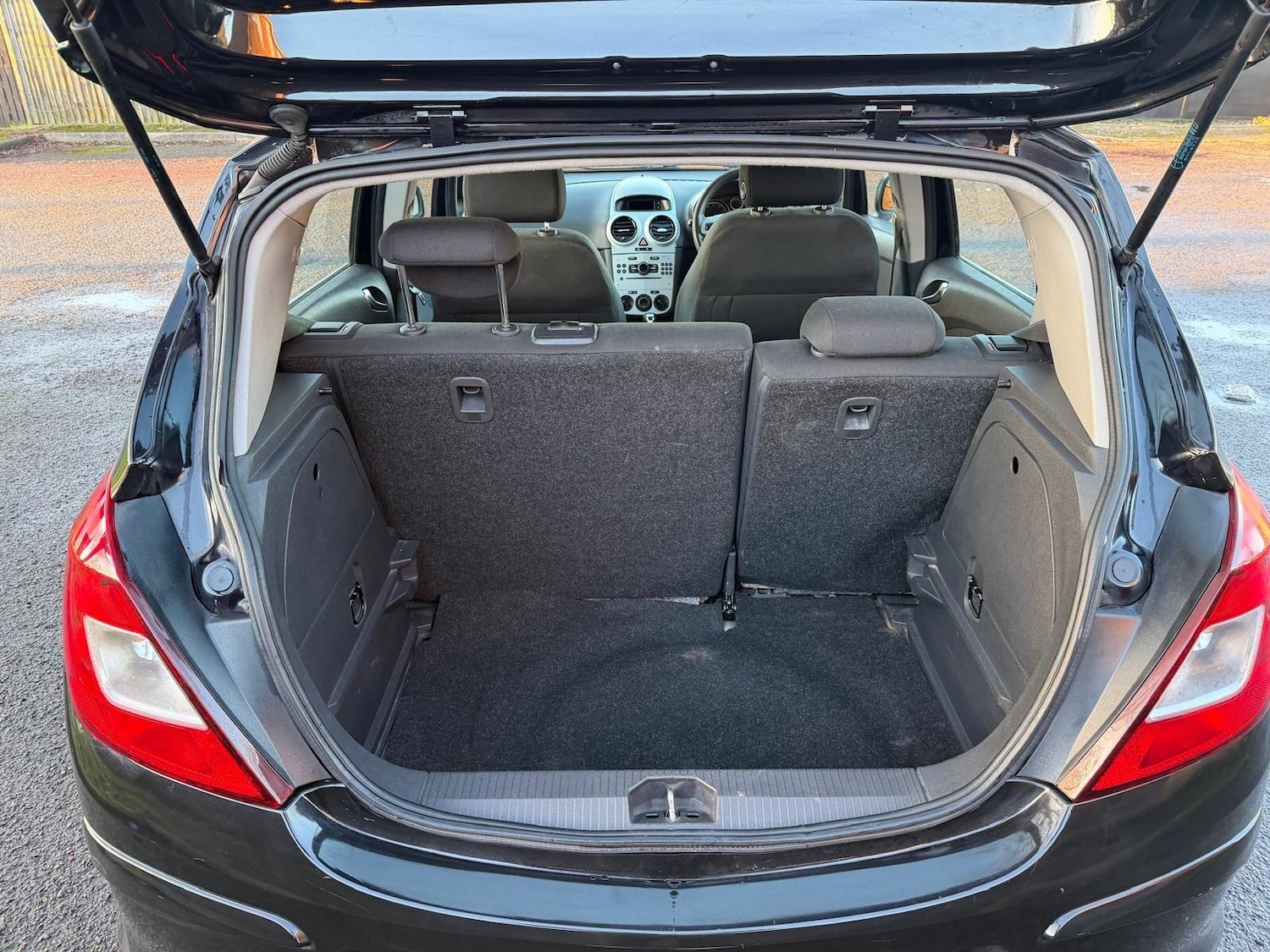 Used Vauxhall Corsa 2009 for sale - 77238166: Photo 30