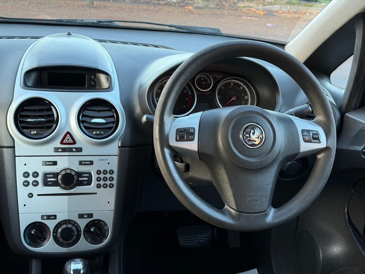 Used Vauxhall Corsa 2009 for sale - 77238166: Photo 32