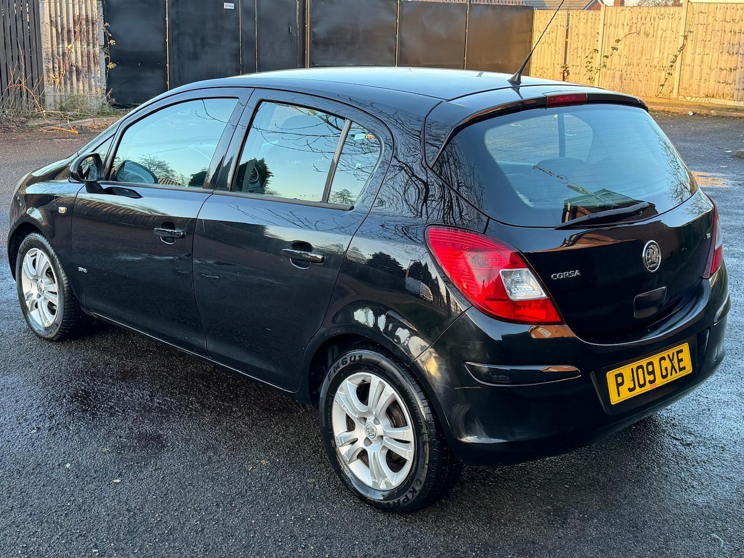 Used Vauxhall Corsa 2009 for sale - 77238166: Photo 5
