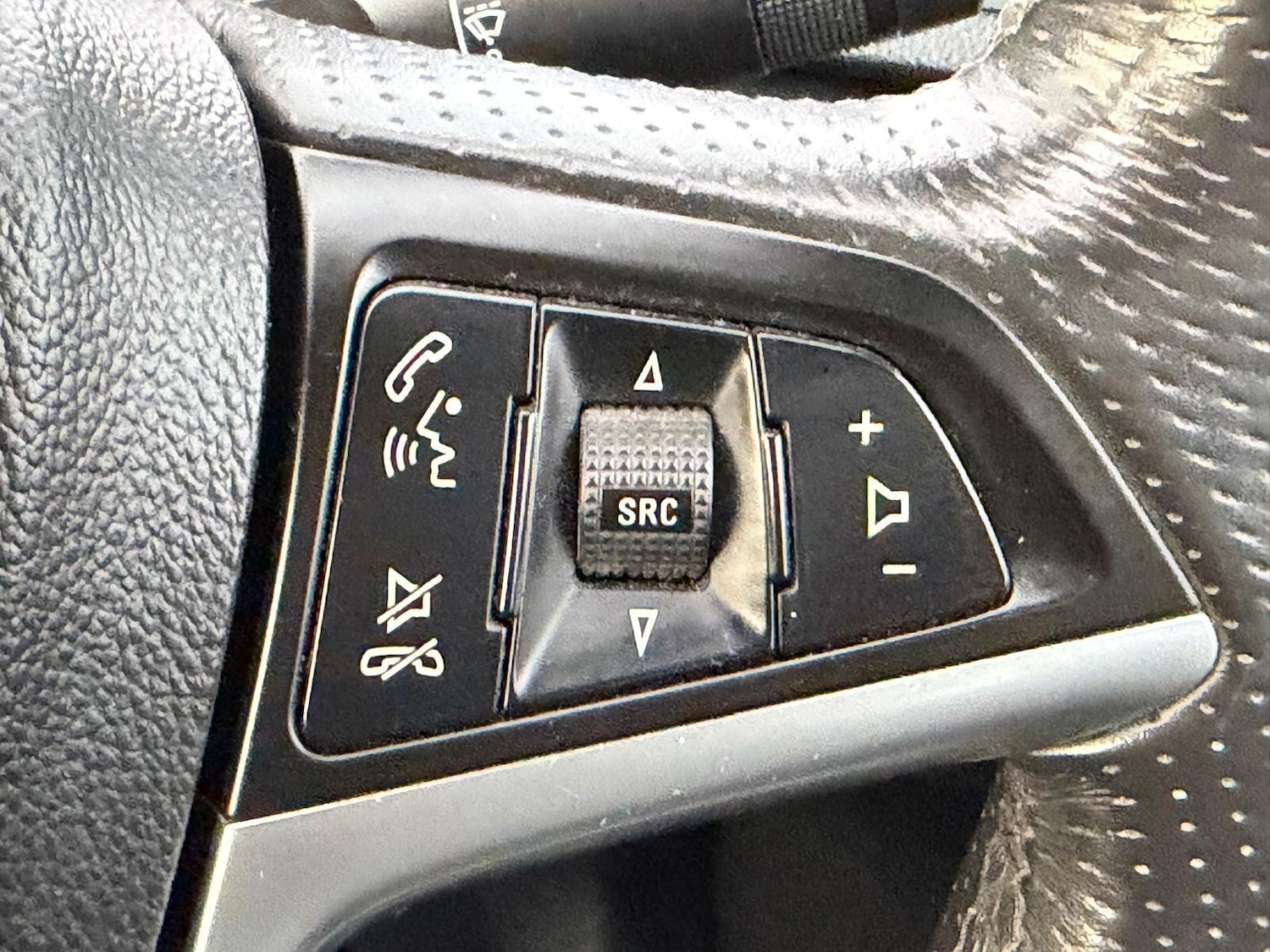 Used Vauxhall Insignia 2011 for sale - 77306005: Photo 24