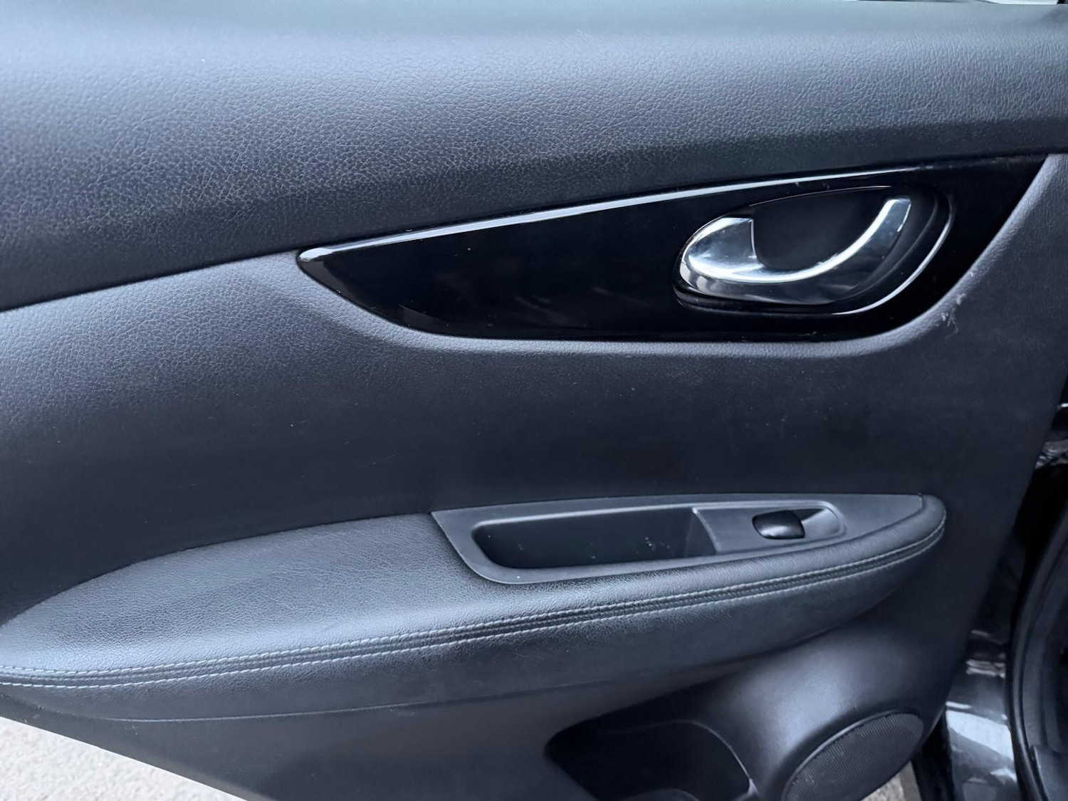 Used Nissan Qashqai for sale - 77645927: Photo 28