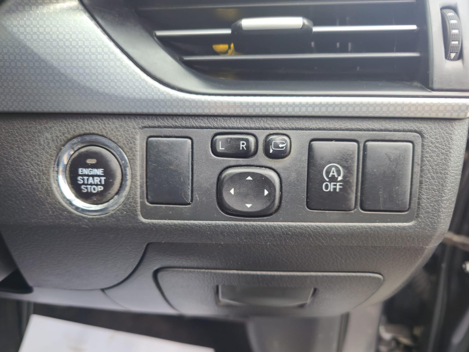 Used Toyota Avensis 2015 for sale - 76997811: Photo 34