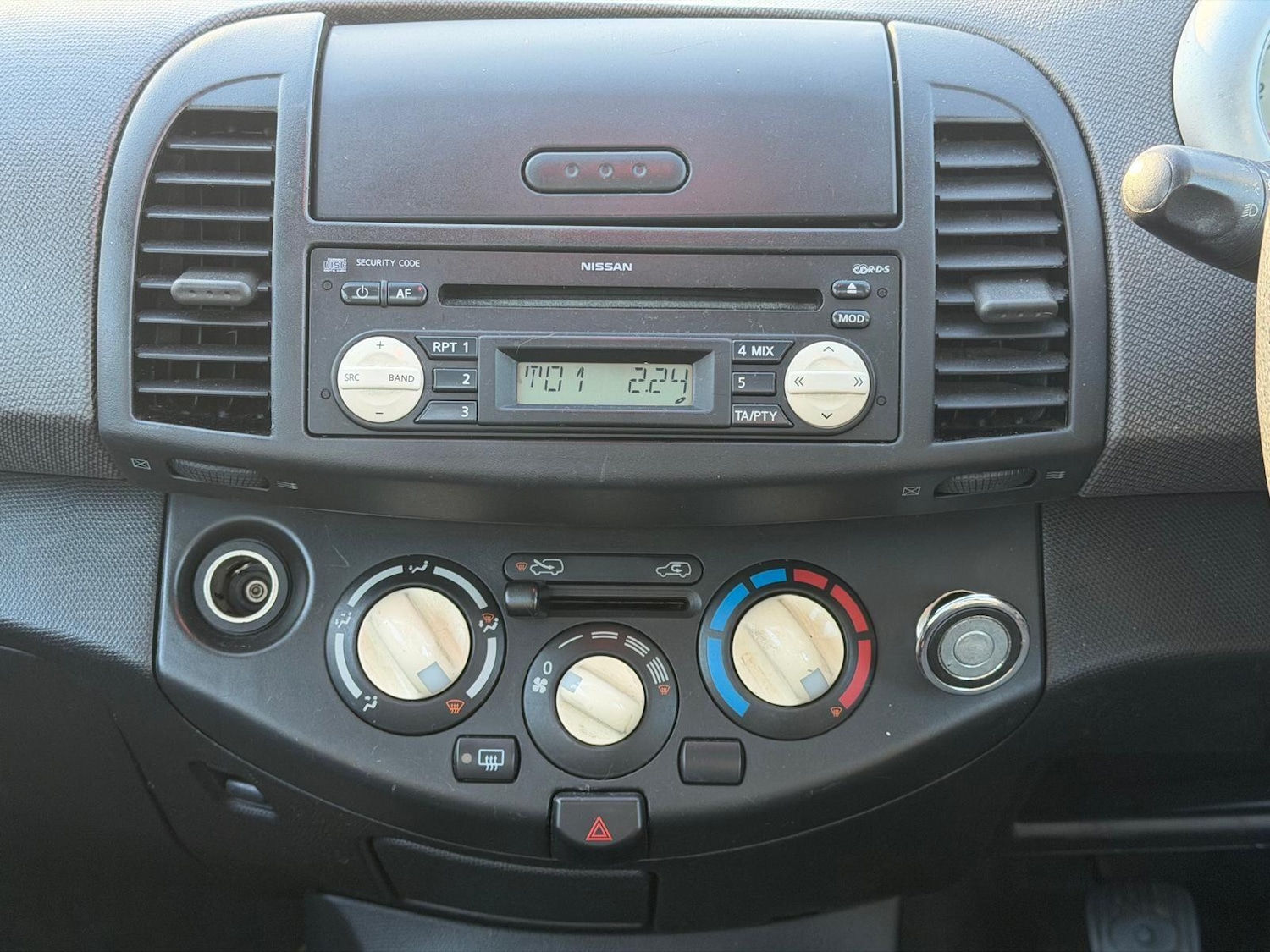 Used Nissan Micra C+C 2006 for sale - 77166597: Photo 25