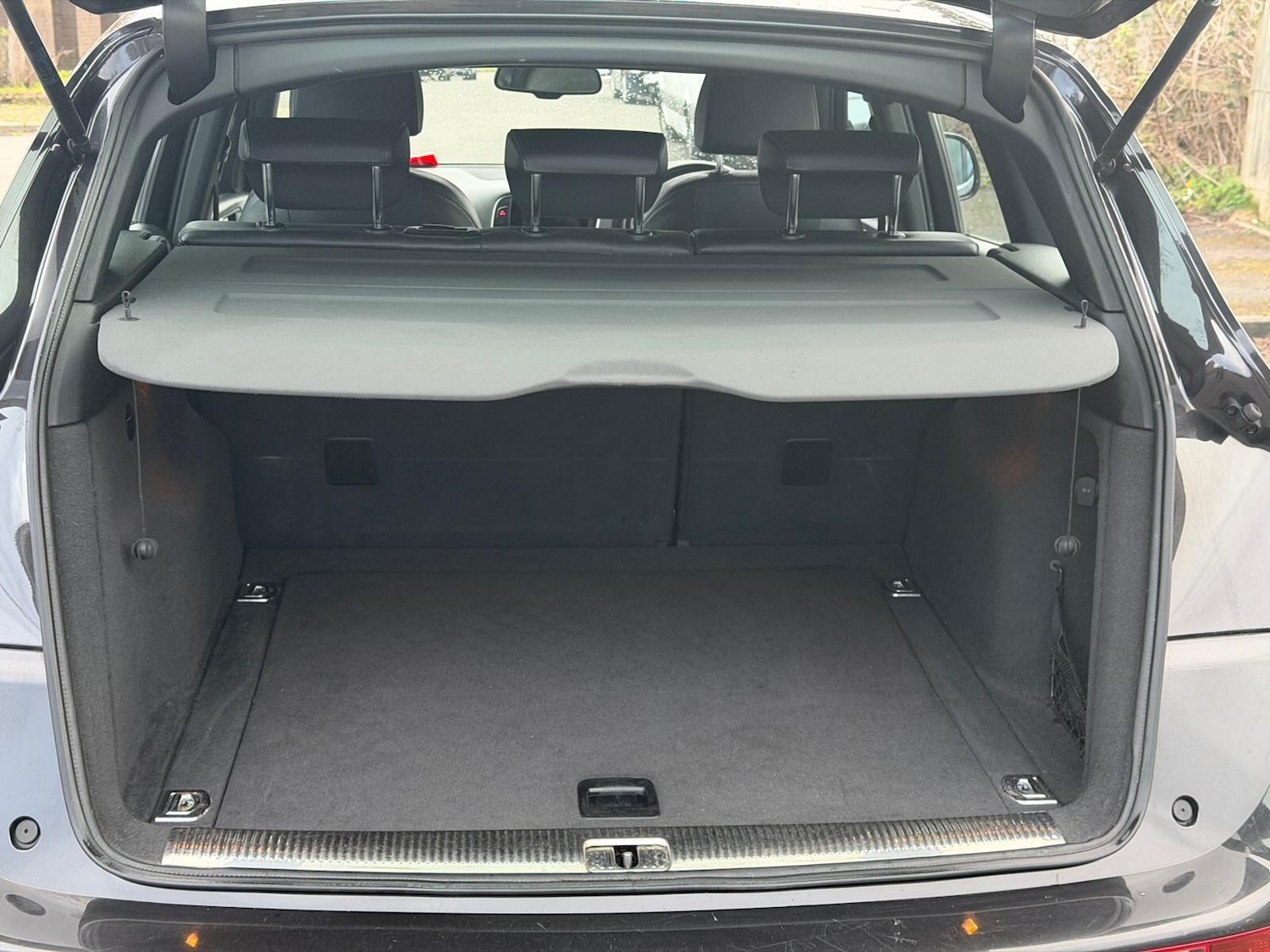 Used Audi Q5 2011 for sale - 78006287: Photo 37