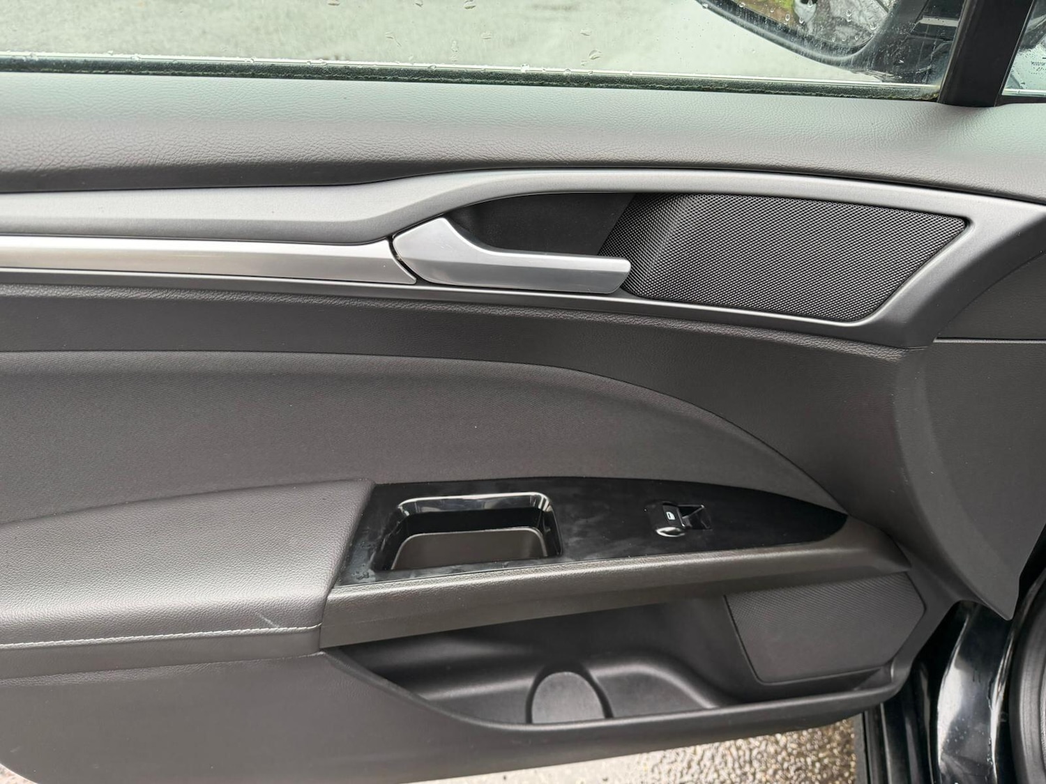 Used Ford Mondeo 2015 for sale - 76671275: Photo 31