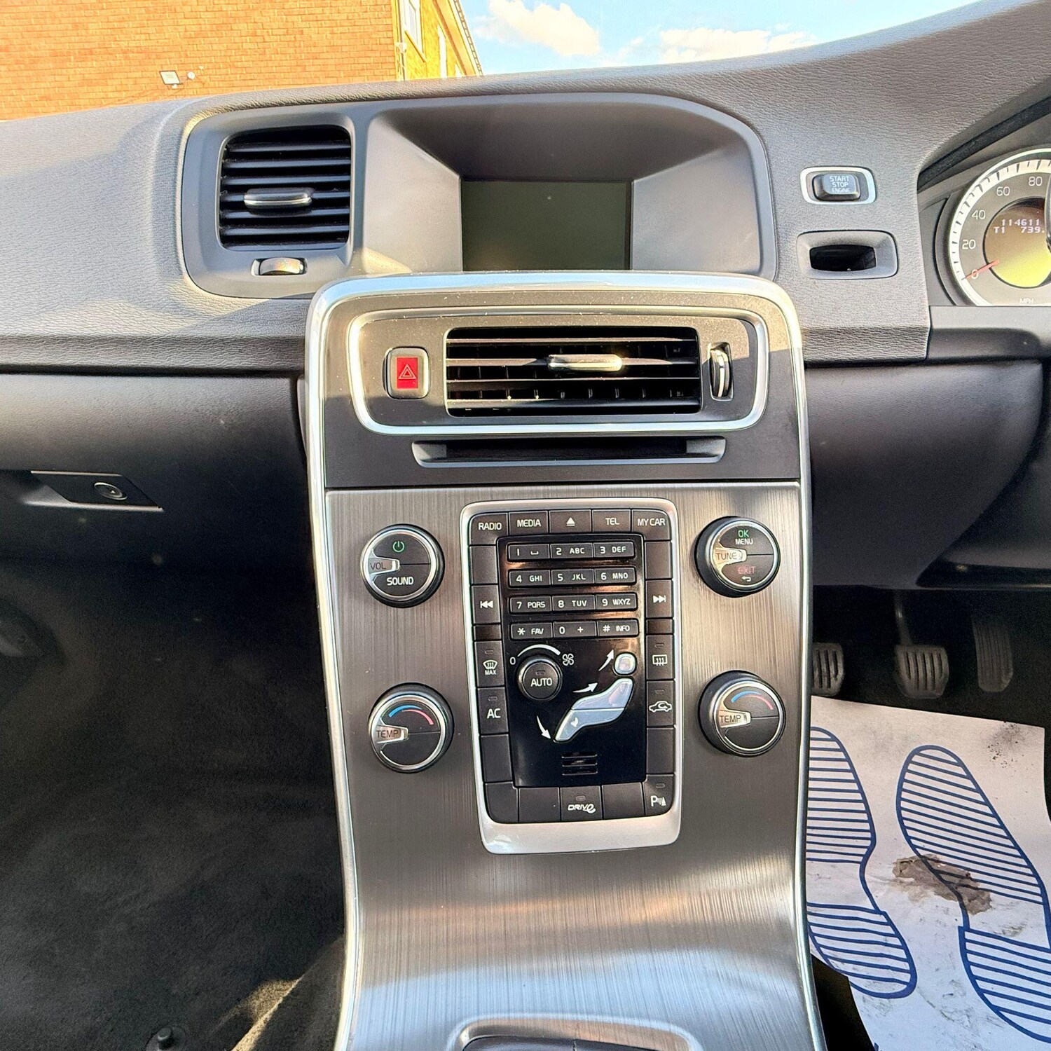 Used Volvo V60 for sale - 77705584: Photo 19