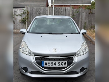 Used Peugeot 208 2014 for sale - 79328851: Photo