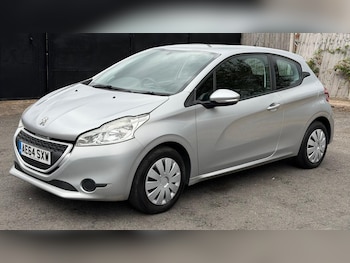 Used Peugeot 208 2014 for sale - 79328851: Photo