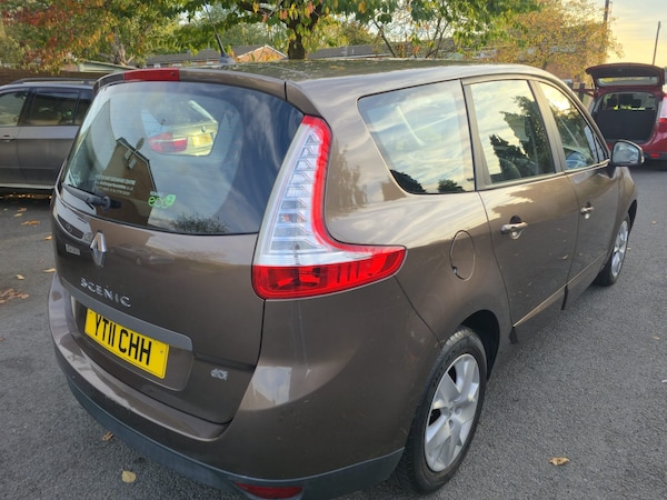 Used Renault Grand Scenic 2011 for sale - 76237514: Photo 21