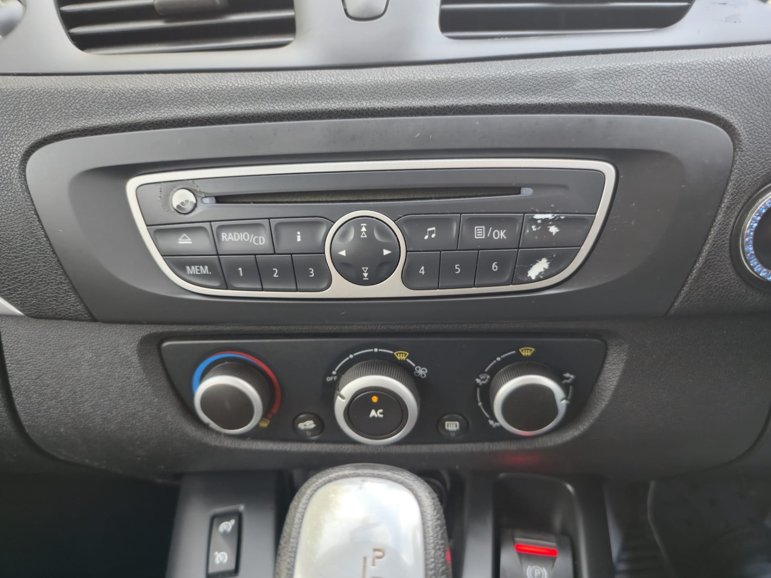 Used Renault Grand Scenic 2011 for sale - 76237514: Photo 27