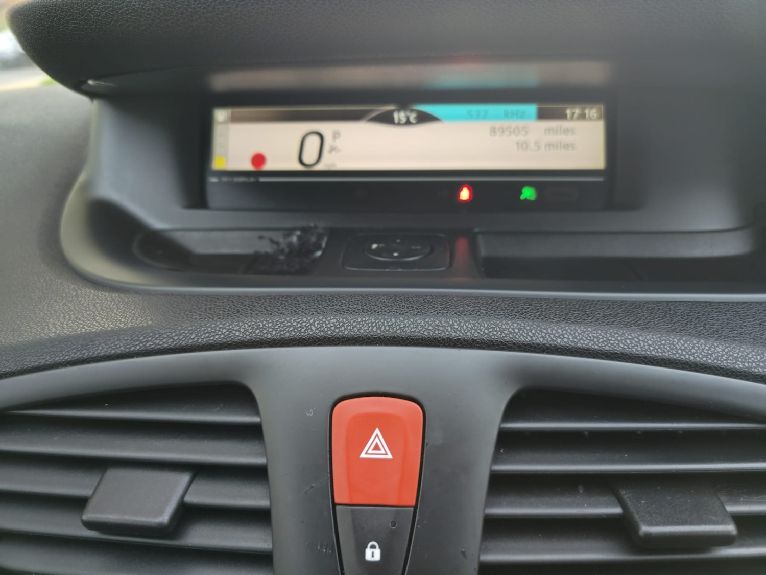 Used Renault Grand Scenic 2011 for sale - 76237514: Photo 29