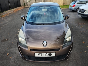 Used Renault Grand Scenic 2011 for sale - 76237514: Photo 4
