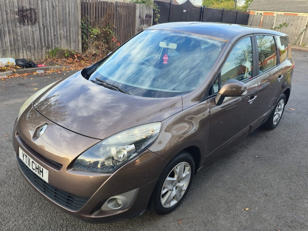 Used Renault Grand Scenic 2011 for sale - 76237514: Photo 7
