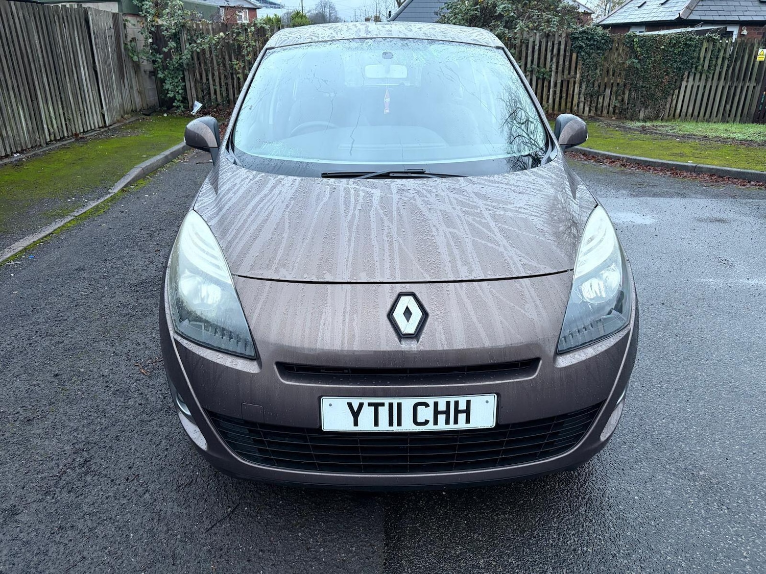 Used Renault Grand Scenic 2011 for sale - 76246695: Photo 2