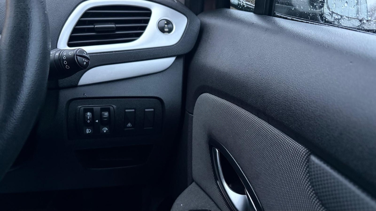 Used Renault Grand Scenic 2011 for sale - 76246695: Photo 28