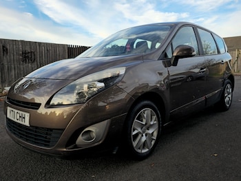 Used Renault Grand Scenic 2011 for sale - 76246695: Photo 4