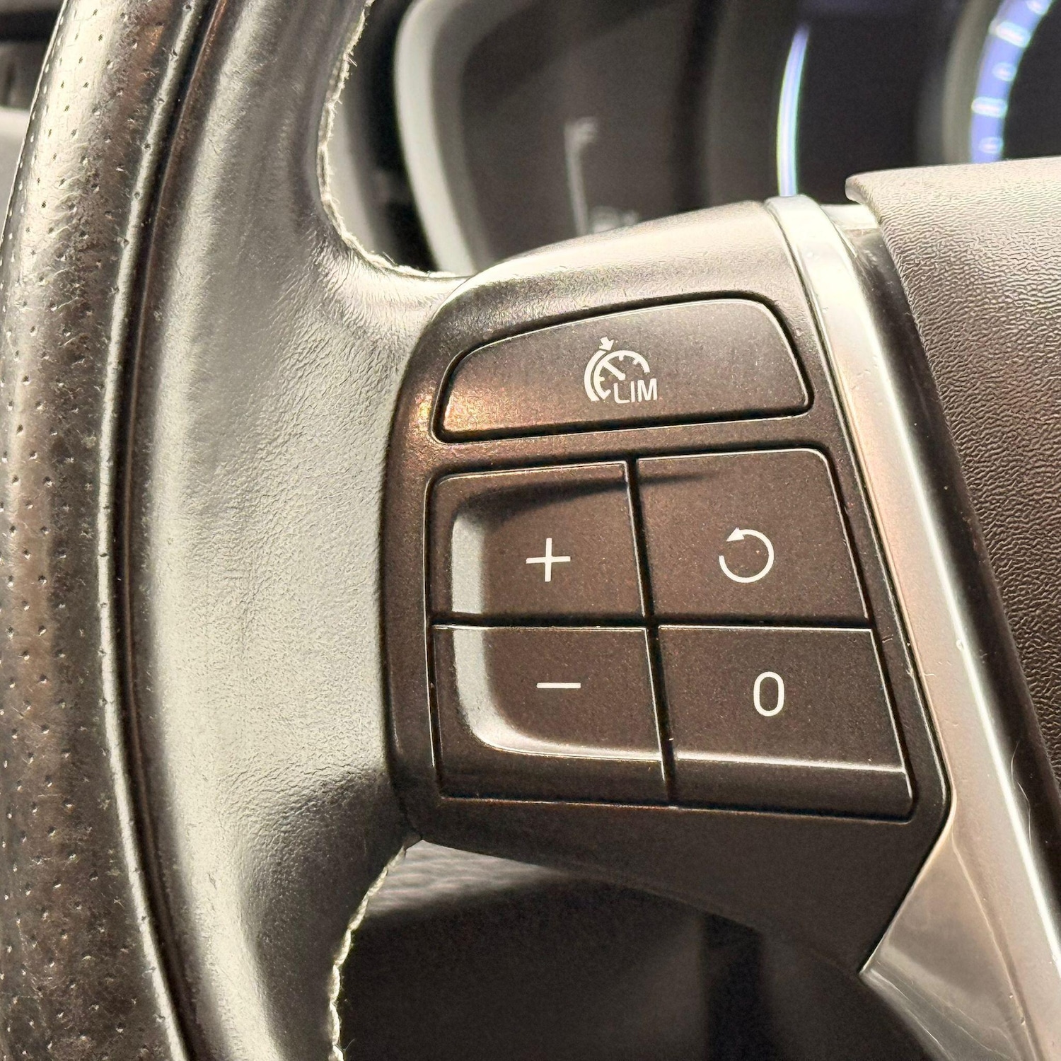 Used Volvo V40 for sale - 77793841: Photo 27