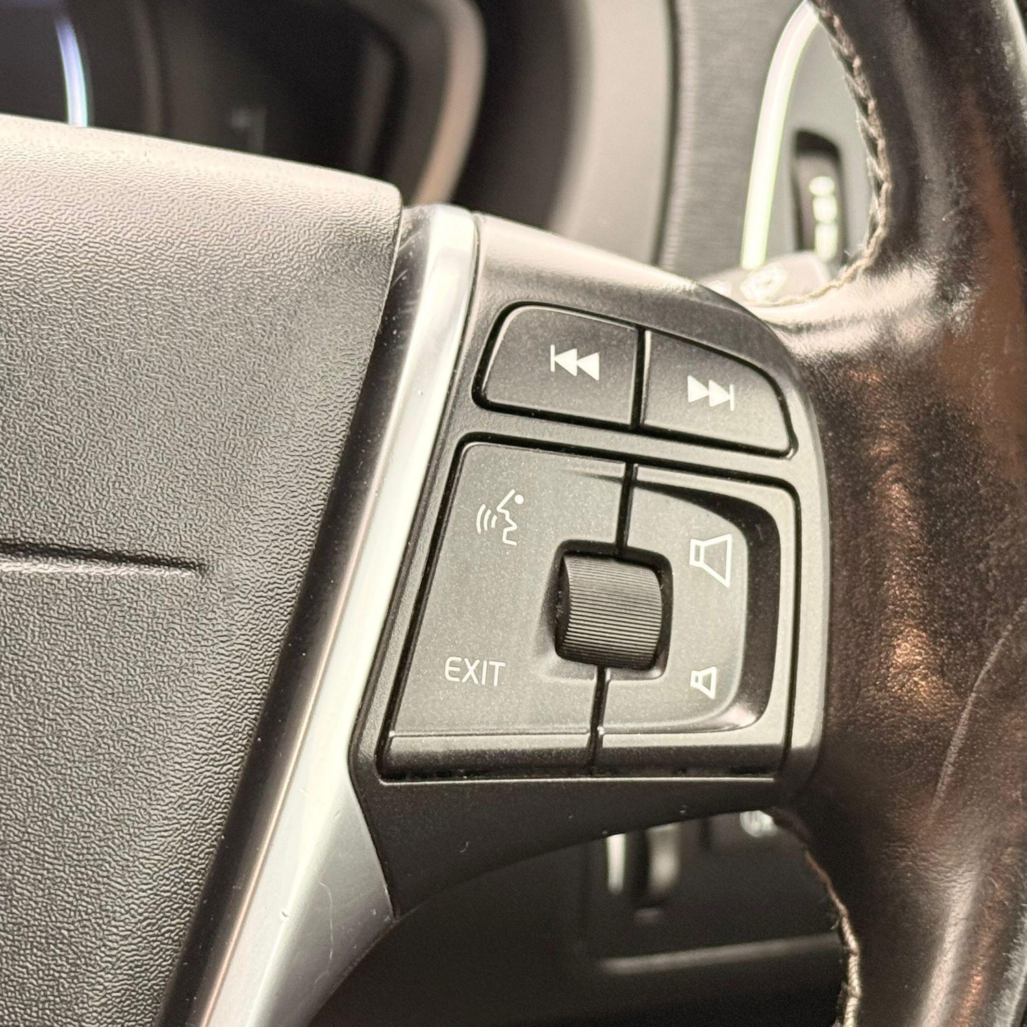 Used Volvo V40 for sale - 77793841: Photo 28