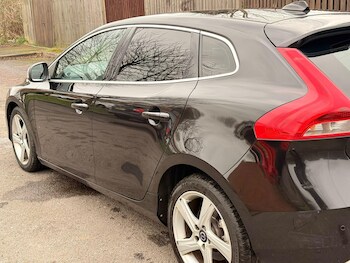 Used Volvo V40 2015 for sale - 77793841: Photo