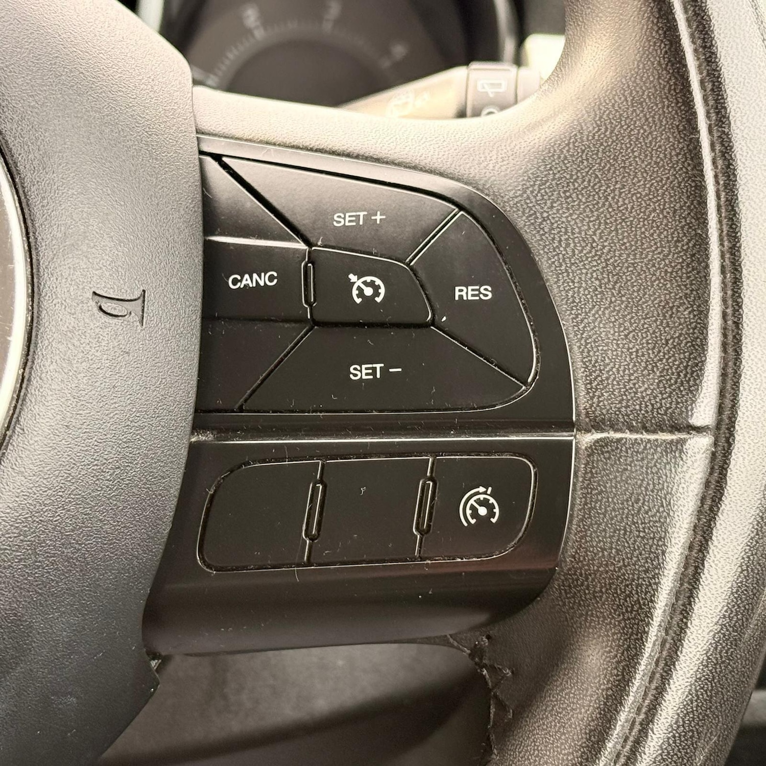 Used Fiat 500X 2016 for sale - 77982356: Photo 35