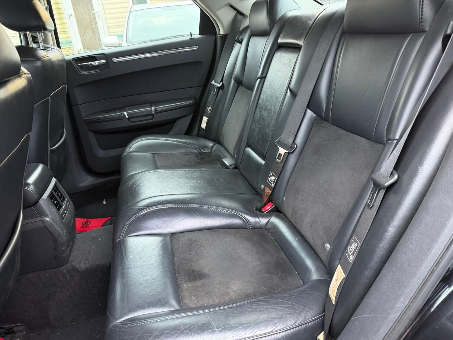 Used Chrysler 300C 2010 for sale - 77838719: Photo 20