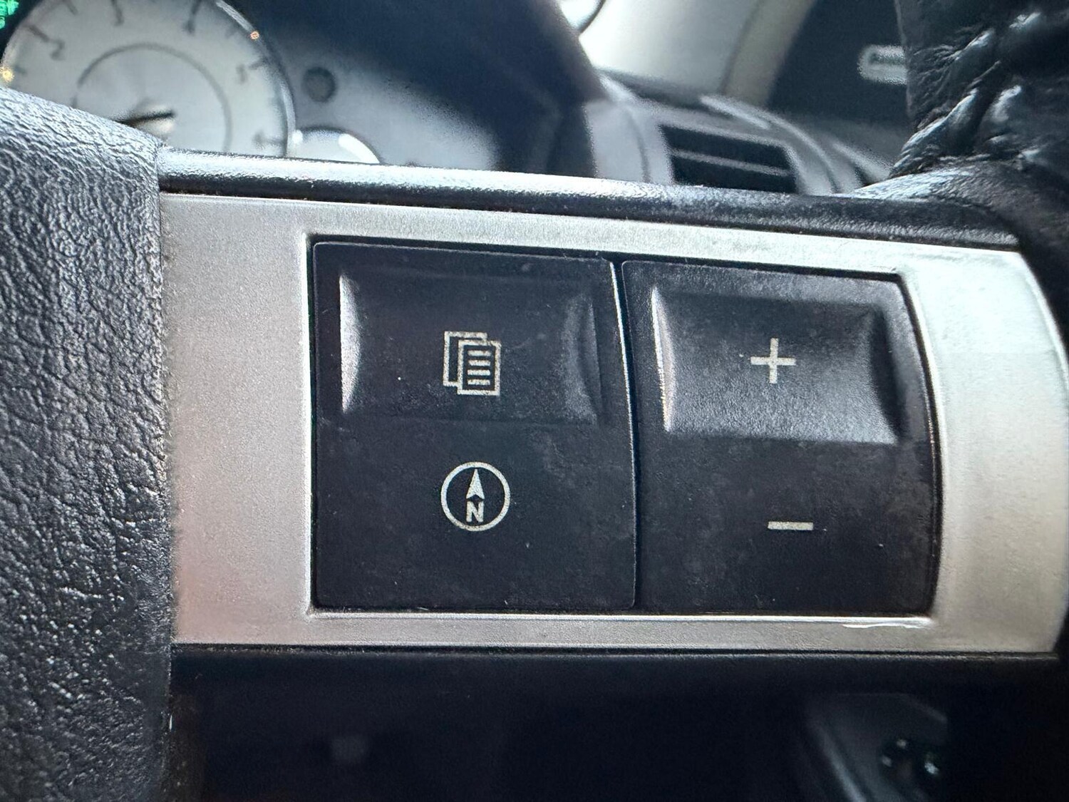 Used Chrysler 300C 2010 for sale - 77838719: Photo 21