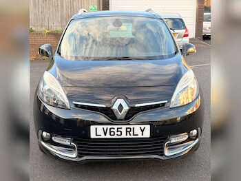 Used Renault Grand Scenic 2015 for sale - 78301618: Photo