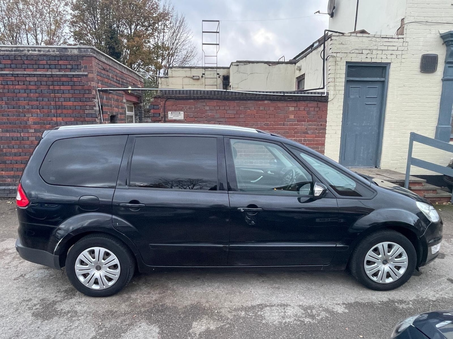 Used Ford Galaxy 2015 for sale - 76457435: Photo 15