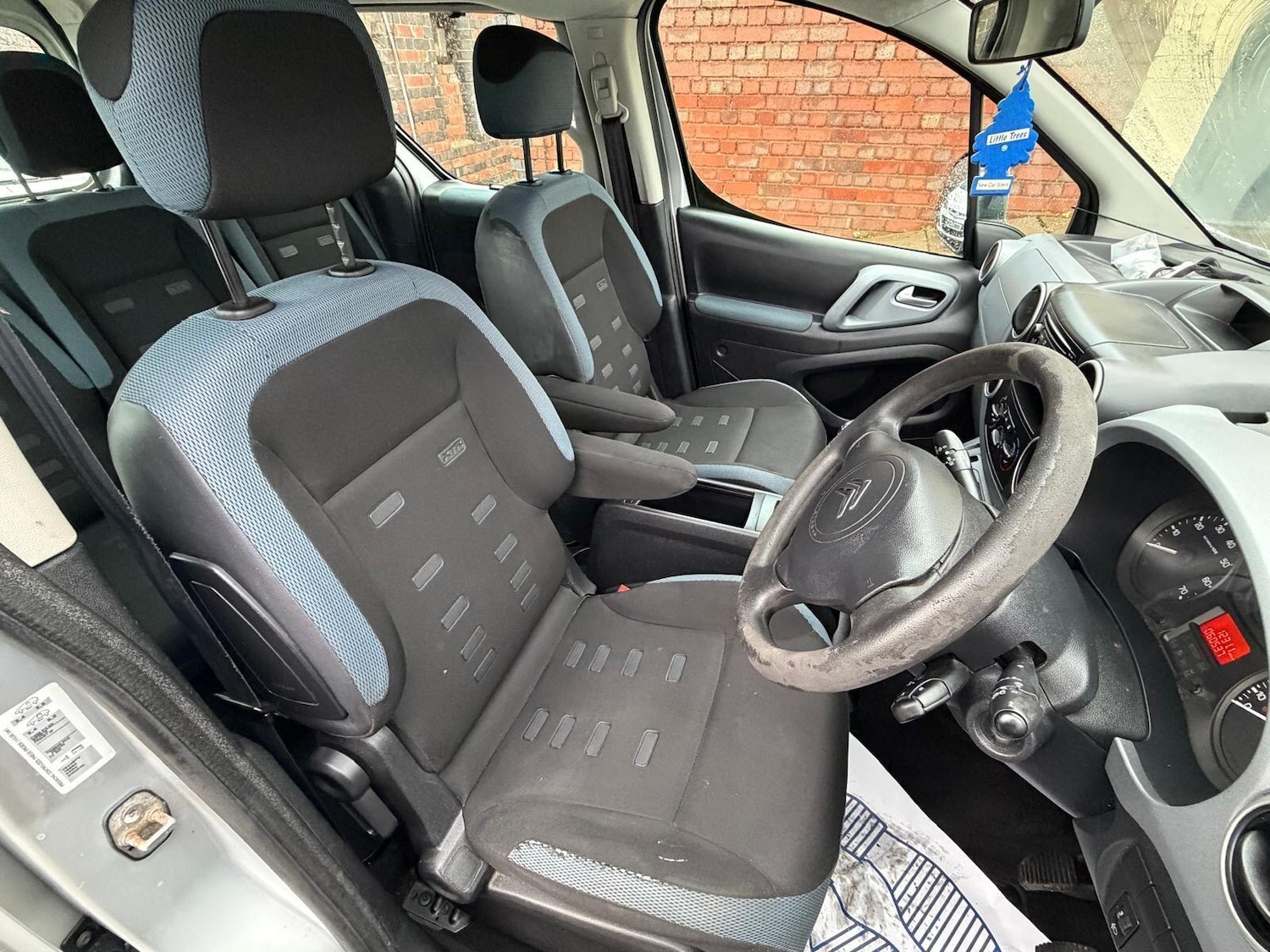 Used Citroen Berlingo 2011 for sale - 76824808: Photo 32