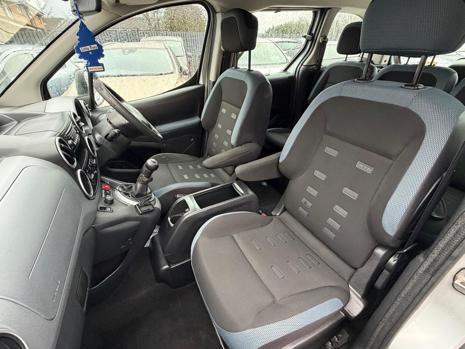 Used Citroen Berlingo 2011 for sale - 76824808: Photo 45