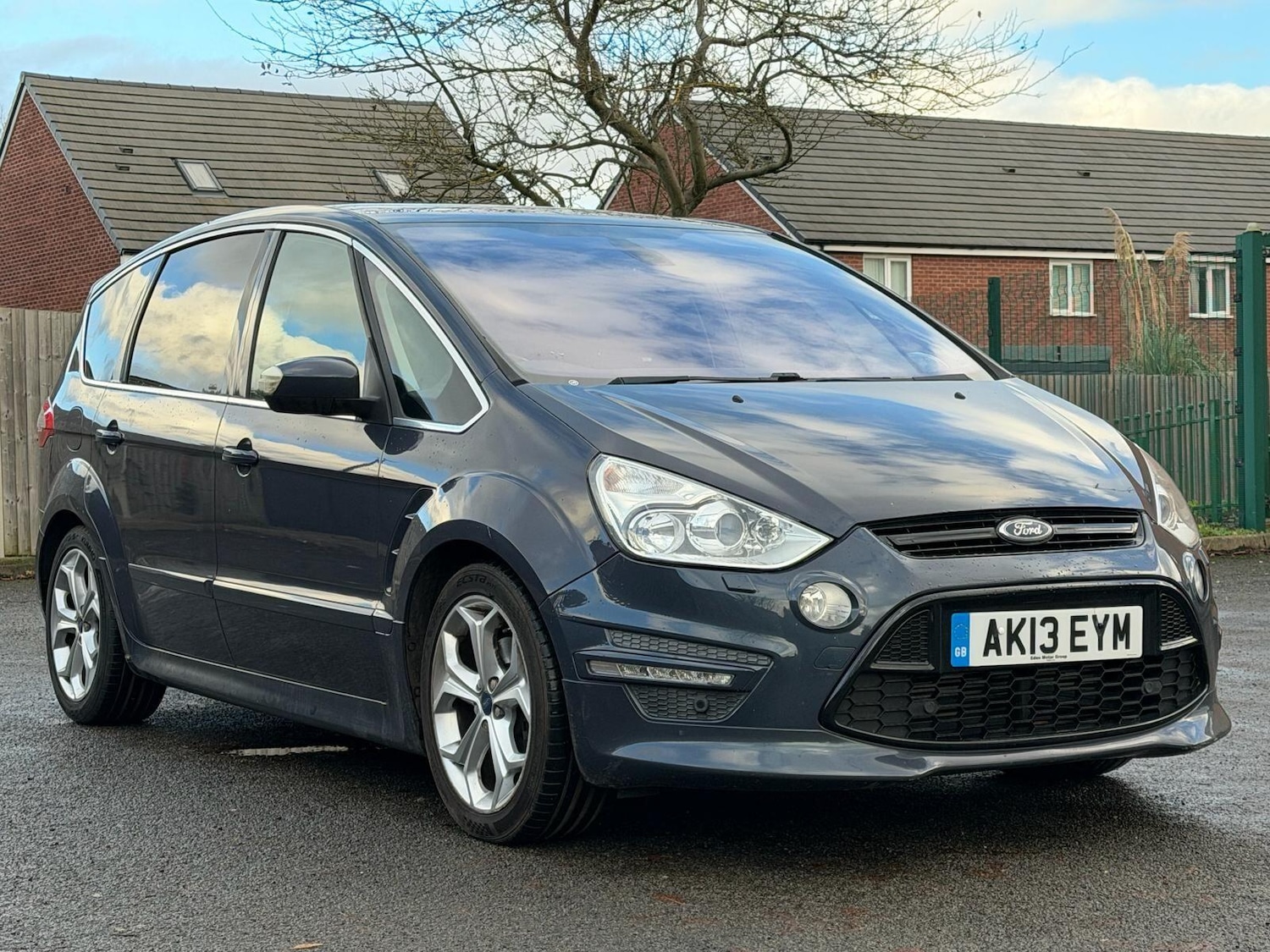 Used Ford S-Max 2013 for sale - 76759432: Photo 1