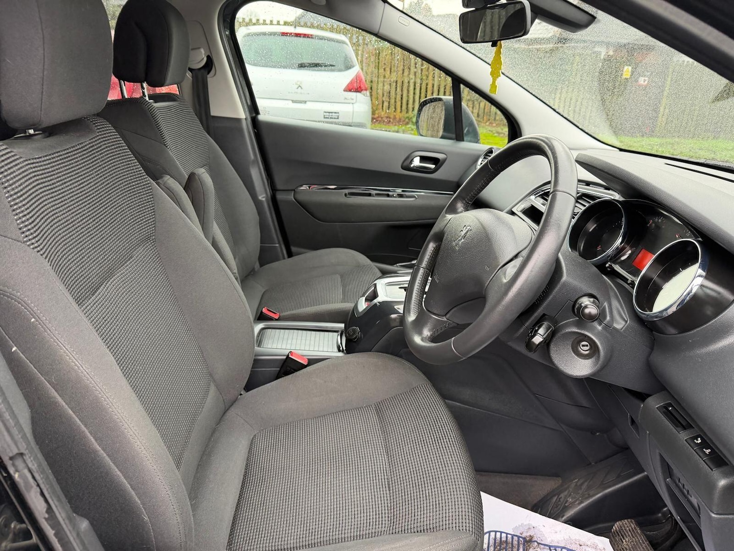 Used Peugeot 5008 2012 for sale - 77305295: Photo 16