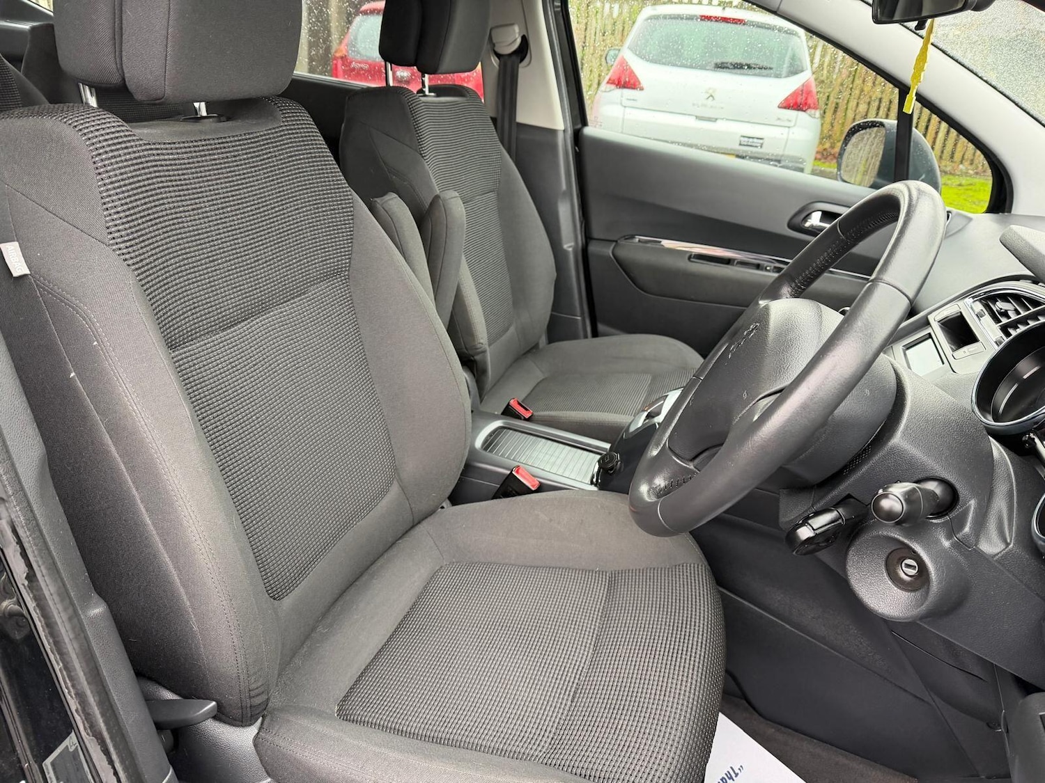 Used Peugeot 5008 2012 for sale - 77305295: Photo 17