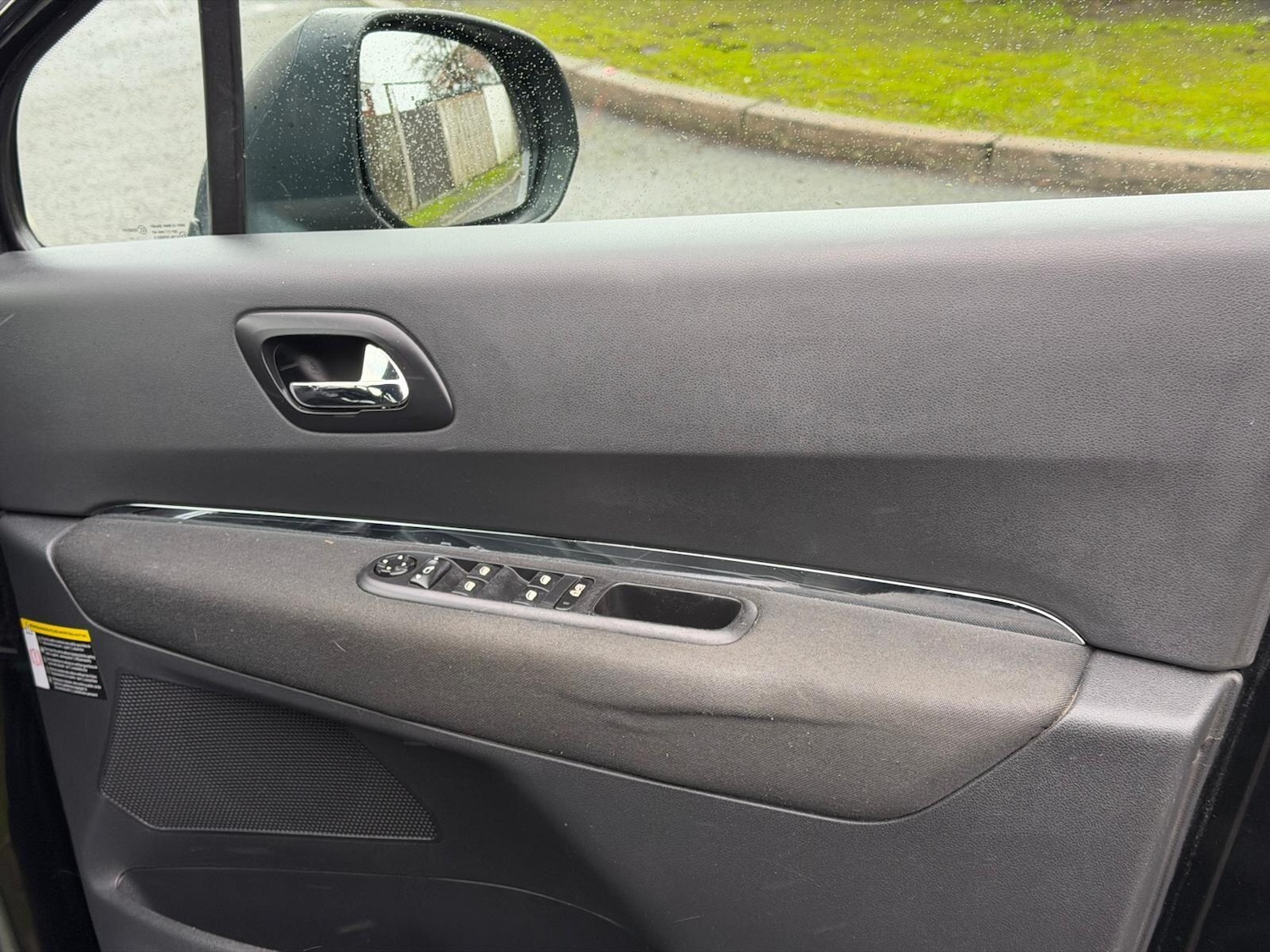 Used Peugeot 5008 2012 for sale - 77305295: Photo 25