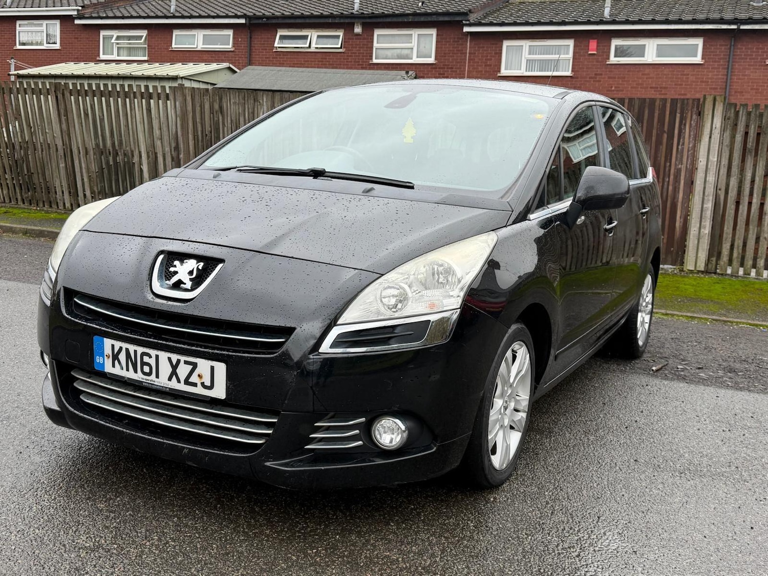 Used Peugeot 5008 2012 for sale - 77305295: Photo 3
