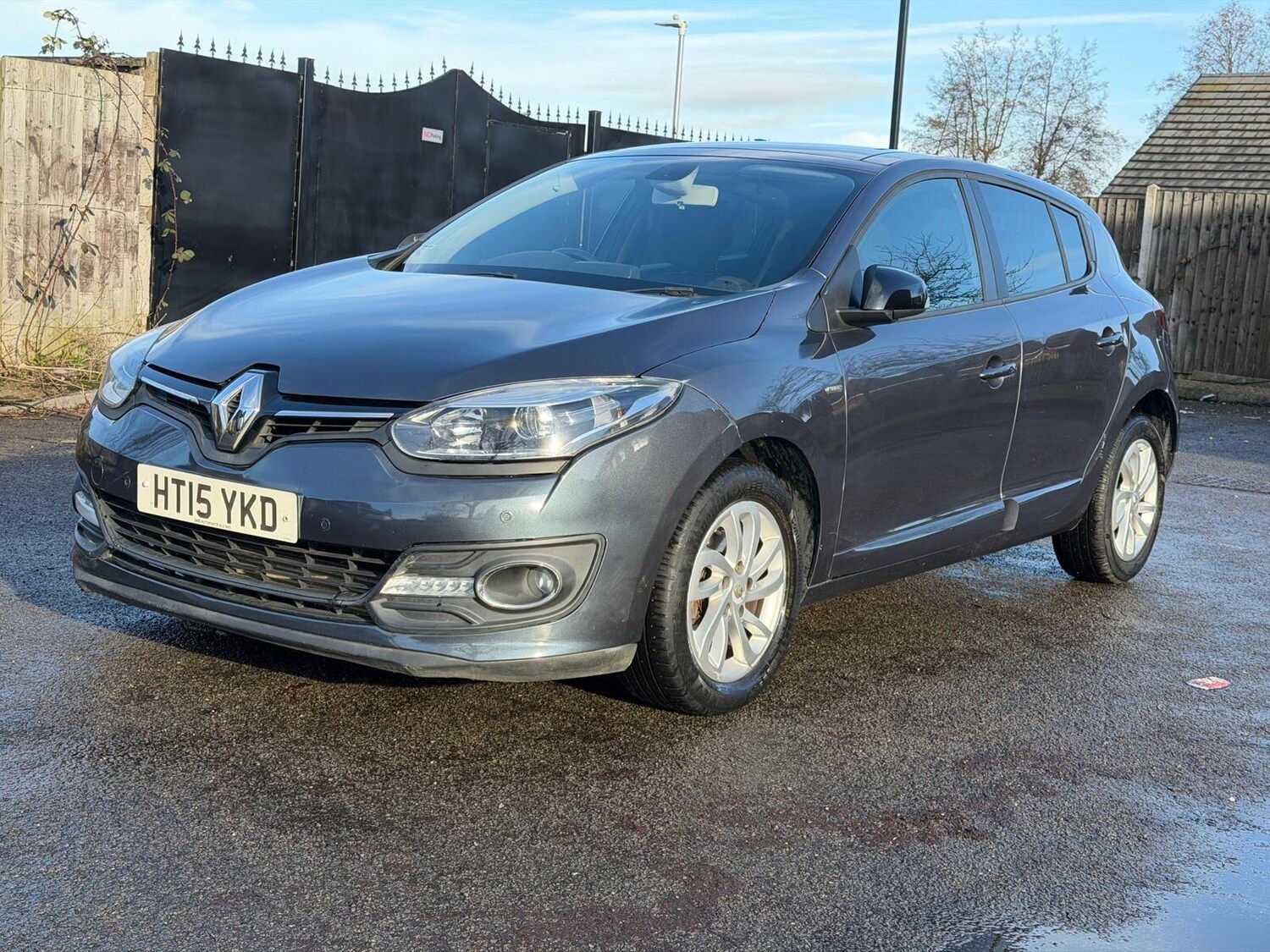 Used Renault Megane 2015 for sale - 77230590: Photo 3