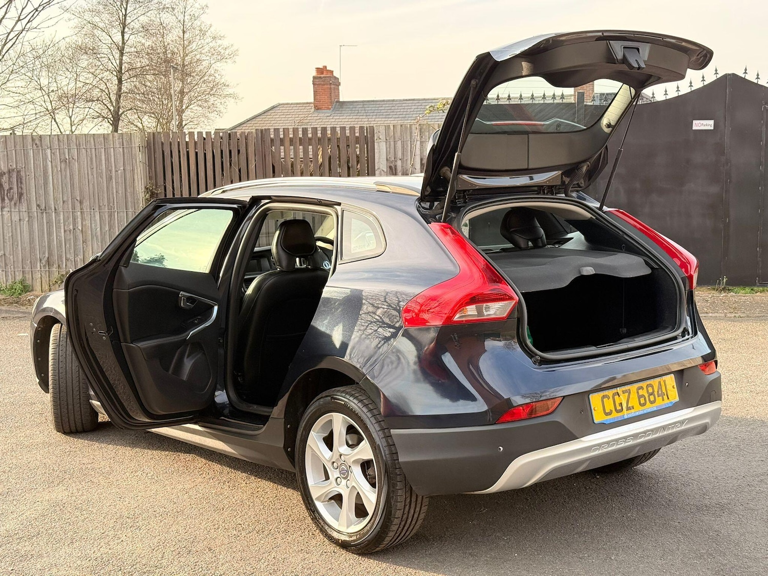 Used Volvo V40 2016 for sale - 77969910: Photo 10