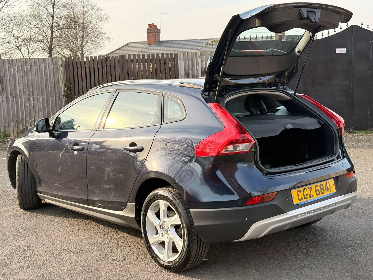 Used Volvo V40 2016 for sale - 77969910: Photo 11
