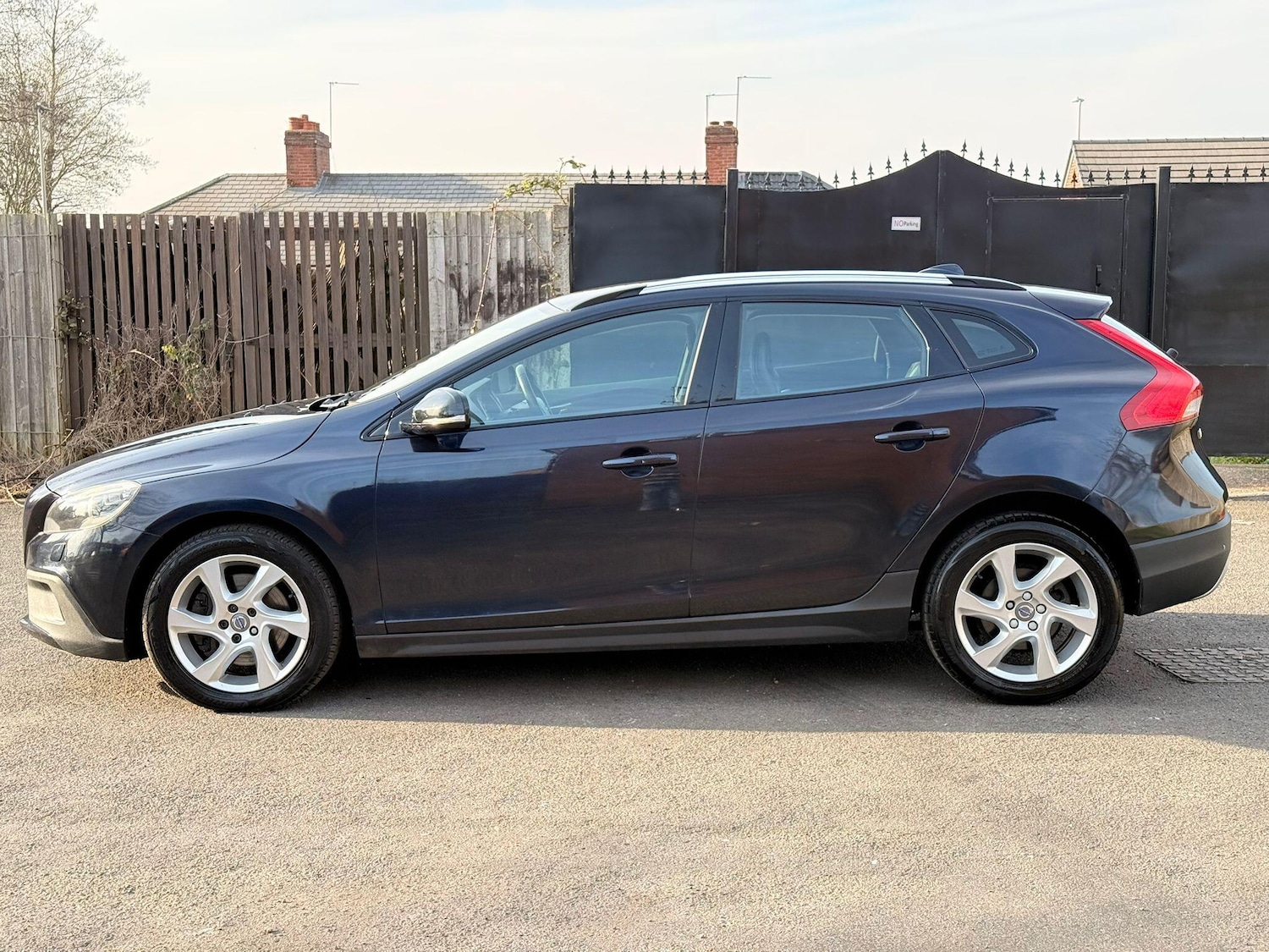 Used Volvo V40 2016 for sale - 77969910: Photo 15
