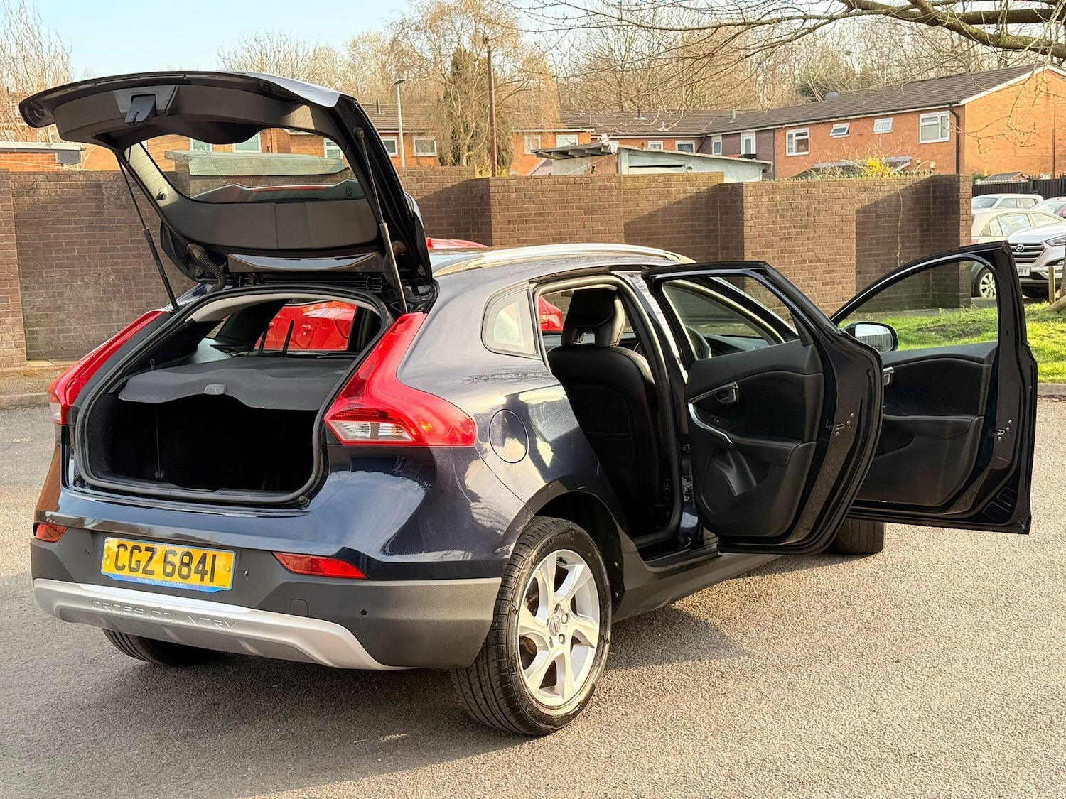 Used Volvo V40 2016 for sale - 77969910: Photo 18