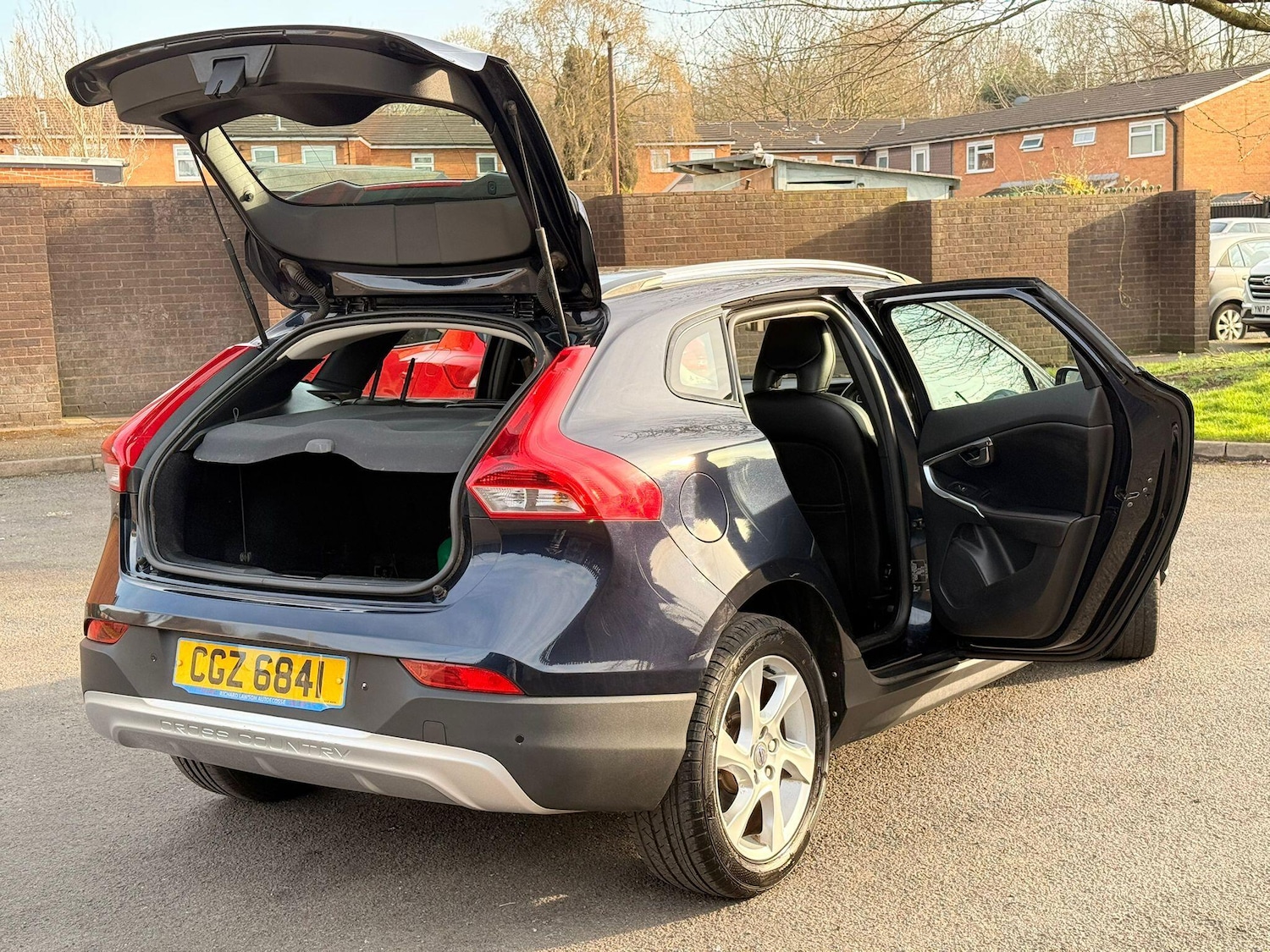 Used Volvo V40 2016 for sale - 77969910: Photo 19