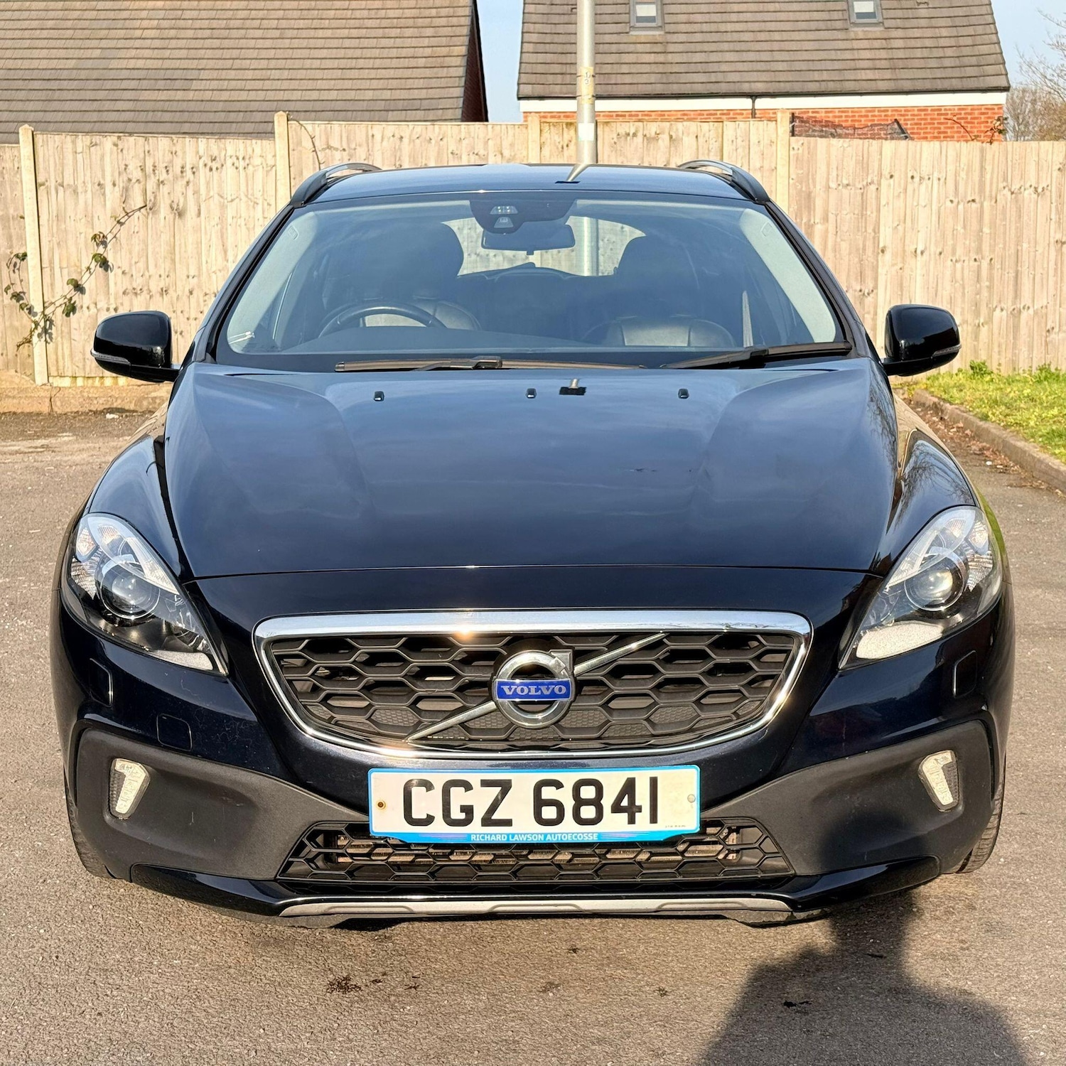 Used Volvo V40 2016 for sale - 77969910: Photo 2