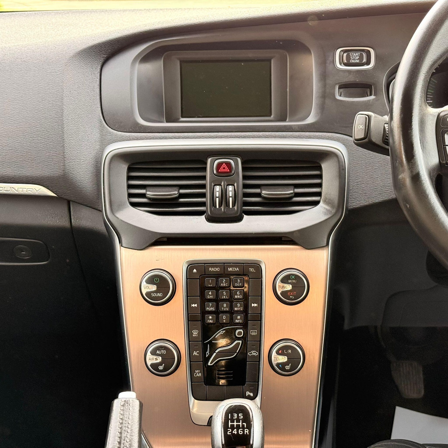 Used Volvo V40 2016 for sale - 77969910: Photo 25