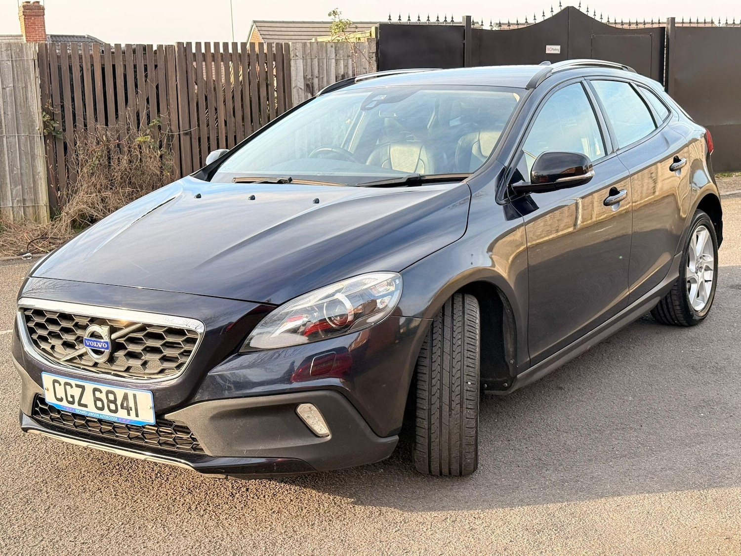 Used Volvo V40 2016 for sale - 77969910: Photo 3