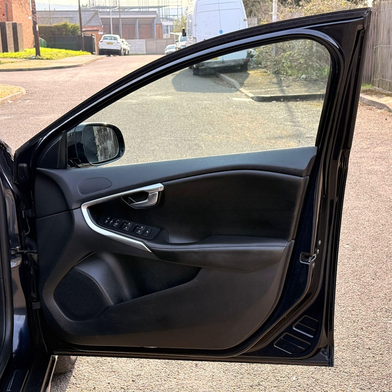 Used Volvo V40 2016 for sale - 77969910: Photo 38