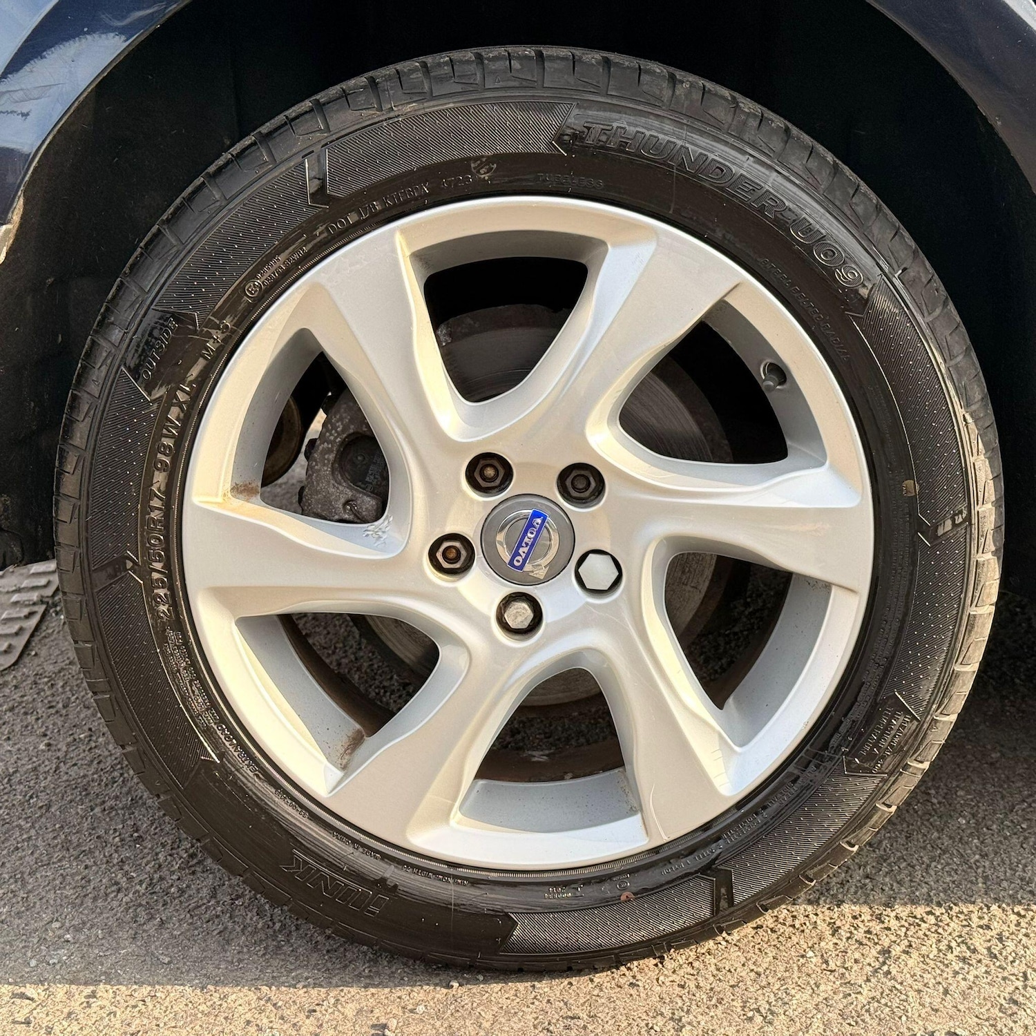 Used Volvo V40 2016 for sale - 77969910: Photo 41